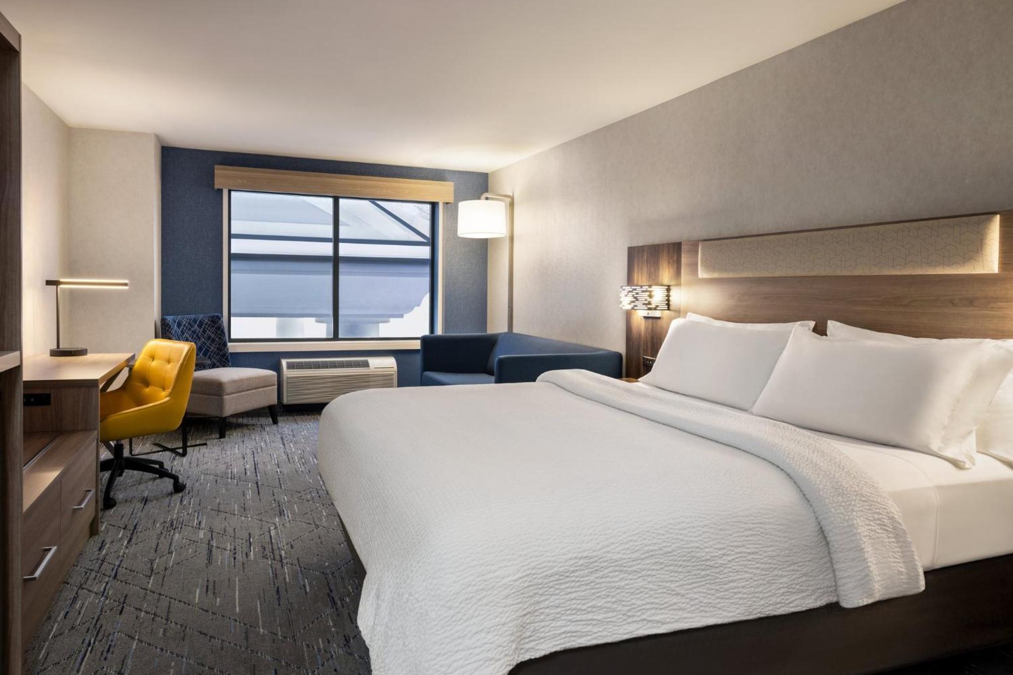 Hotel Express Syracuse Airport By Ihg 2*